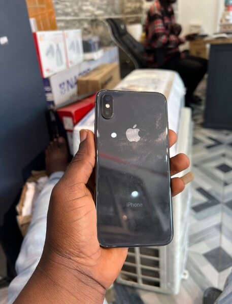 iPhone X