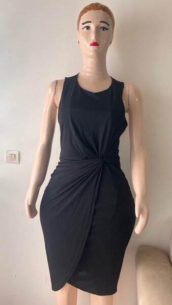 Robe noire friperie taille L