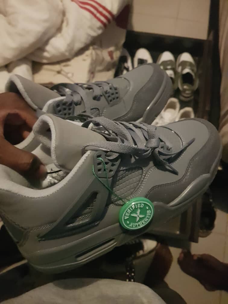Air Jordan 4