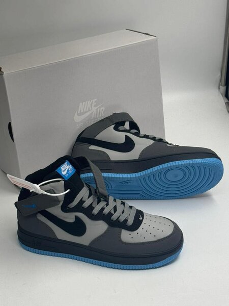 Unisex sneakers