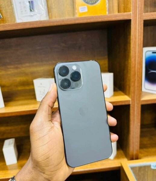 ROGGER IPHONES