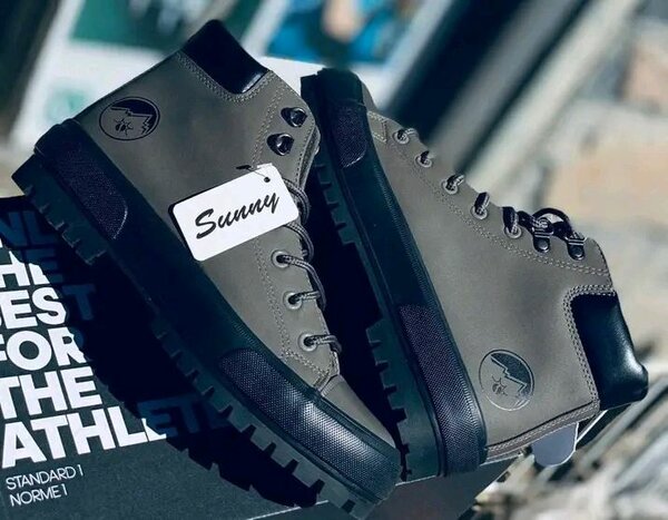Men's boots