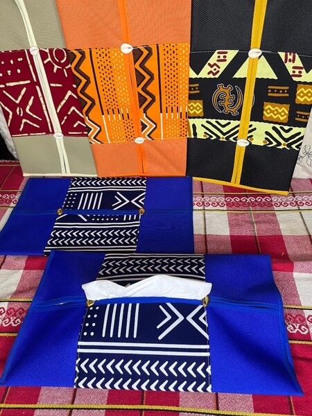 Pochette pour mouchoirs
