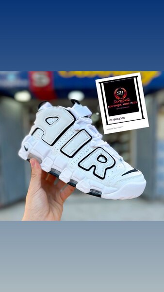 Basket nike air authentique avec sa boîte