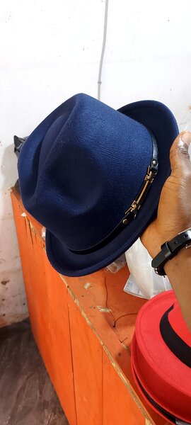 Chapeaux neufs