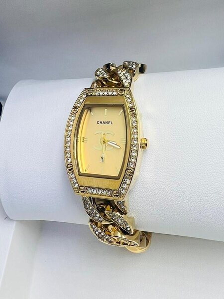 Montre Bracelet Éclatante