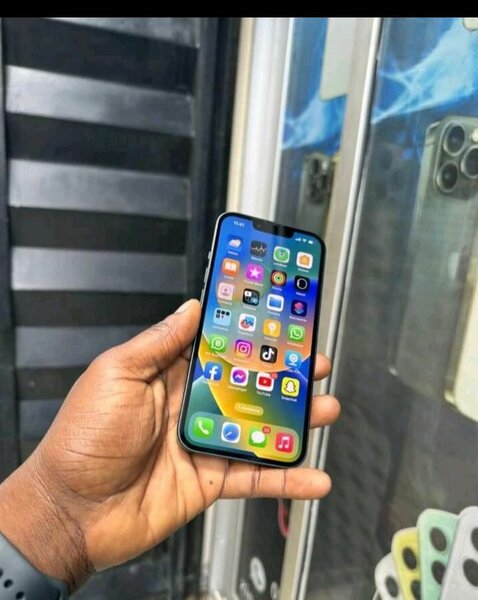 iPhone 13