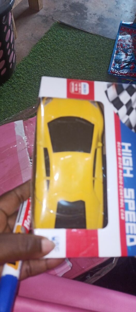 Toy car