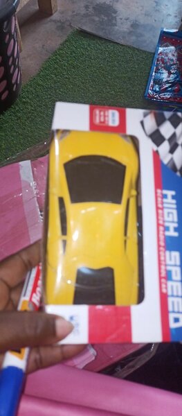 Toy car