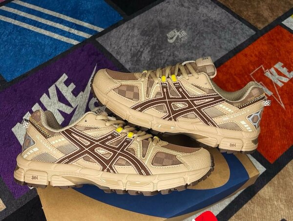 ASICS SNEAKER