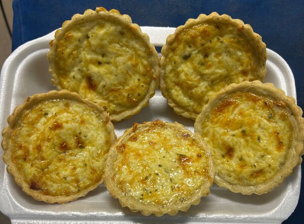 05 MINI QUICHES (bœuf fumé)