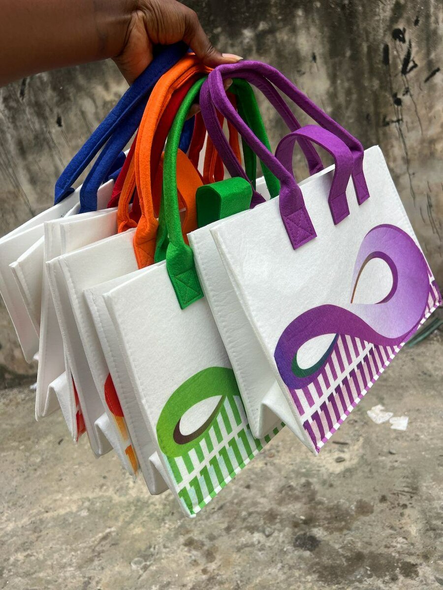 SAC FEUTRE