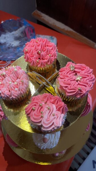 15 Cupcakes décoratifs colorés