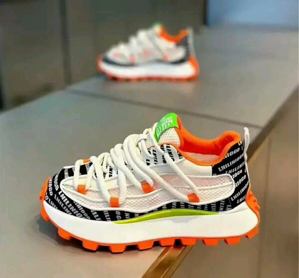 Chaussures enfants sport colorées