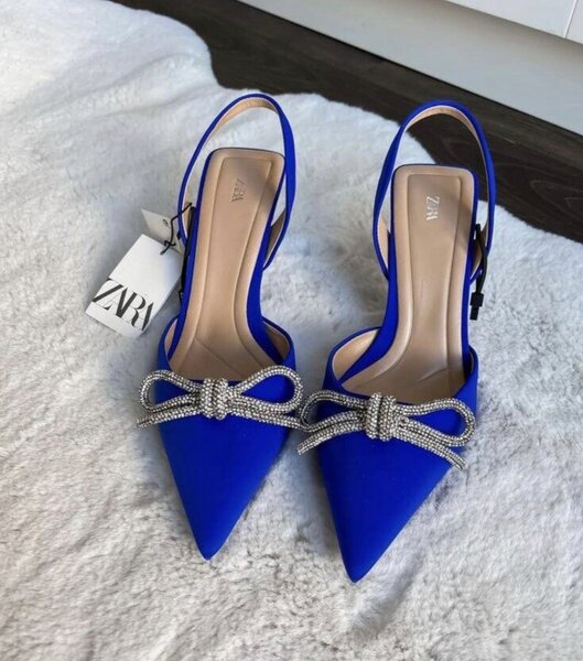 V HEELS