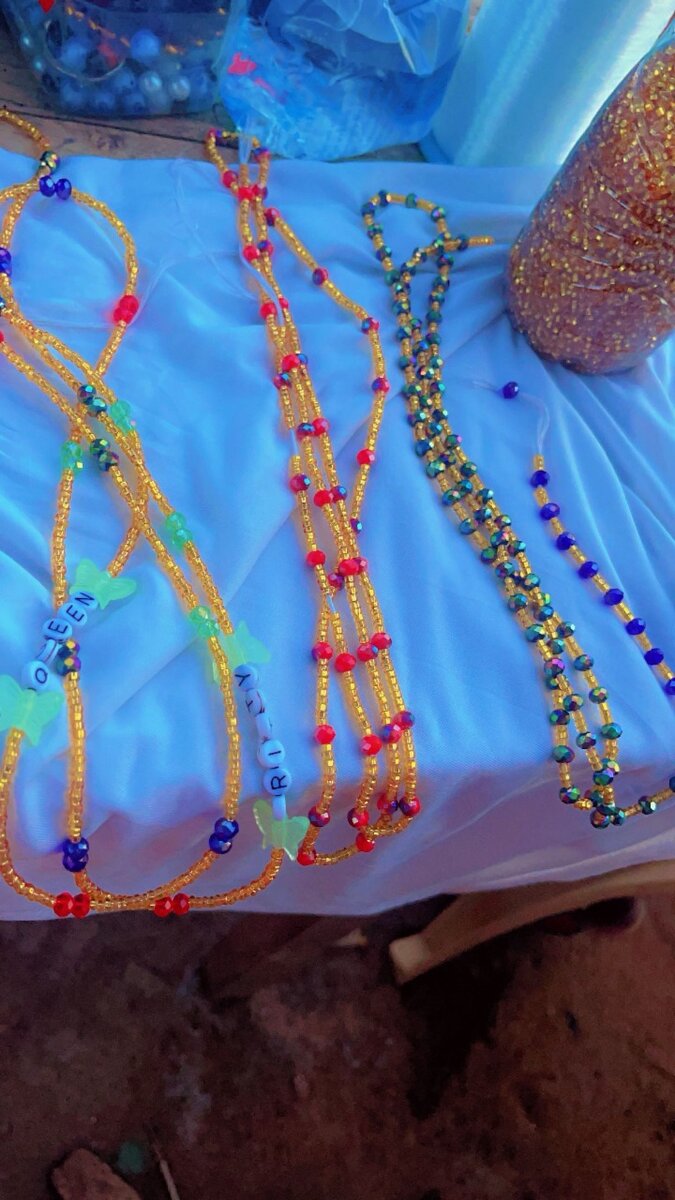 Waist beads