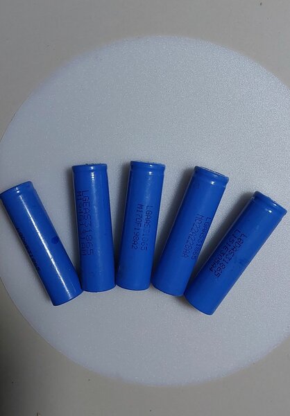 LG LITHIUM ION BATTERY 18650 2200mah