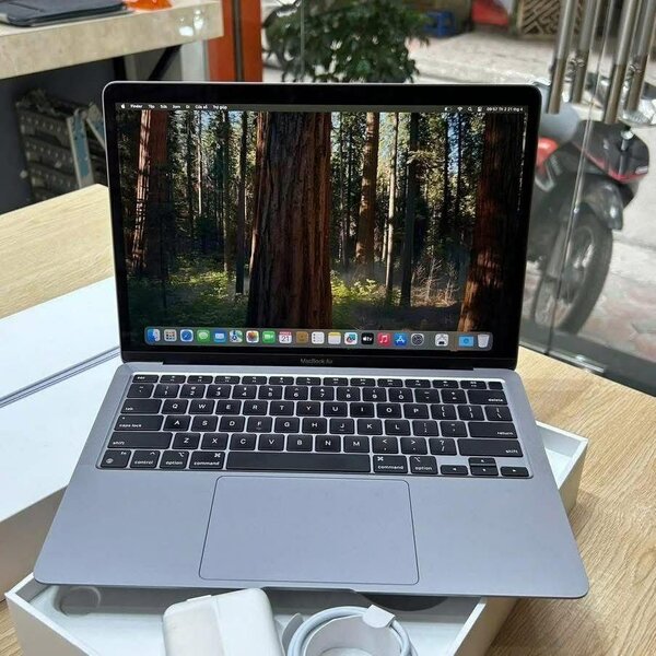 Apple MacBook Air 13" 2020