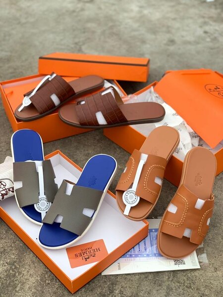 SLIDES FOR MEN
