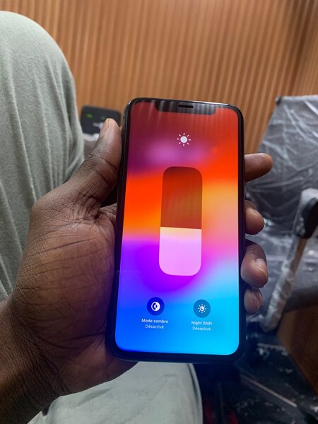 IPHONE XS 64Go