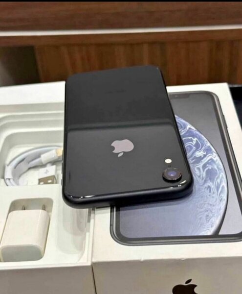 iPhone XR Noir