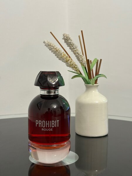 Eau de Parfum Prohibit Rouge