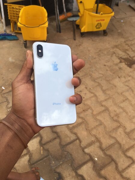 iPhone X