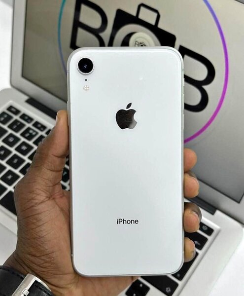 iPhone XR