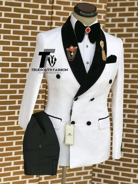 Suit blanc