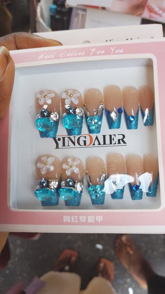 Press-on nails
