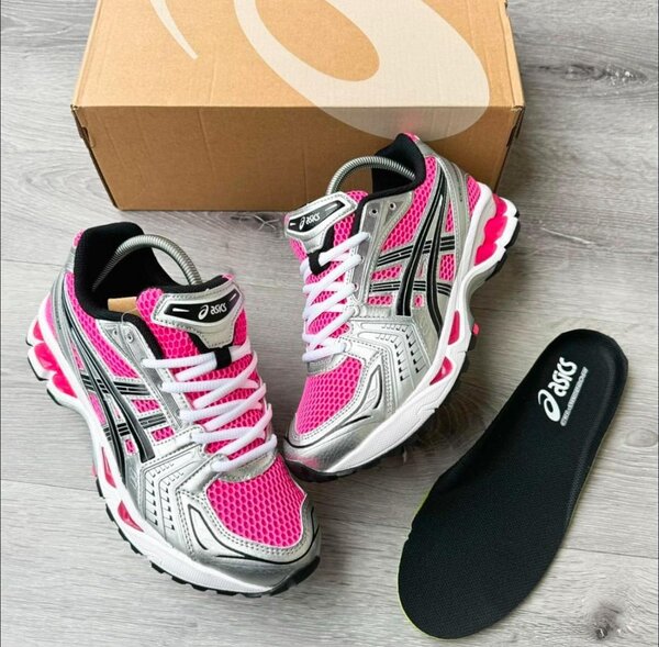 ASICS SNEAKER