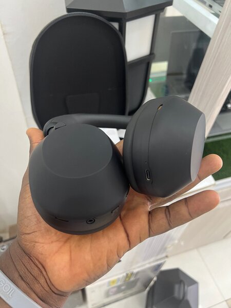 Sony 1000XM5