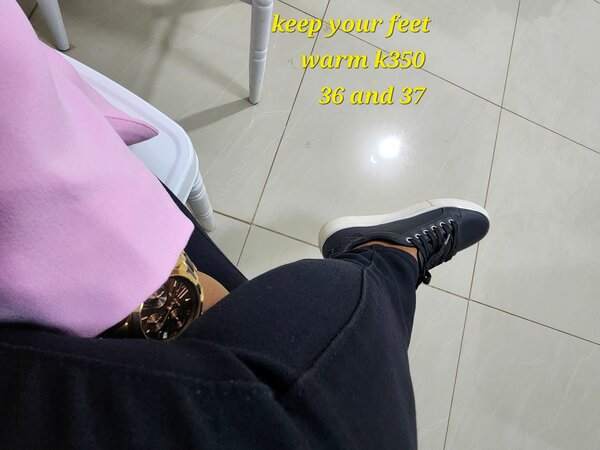 Ladies shoes