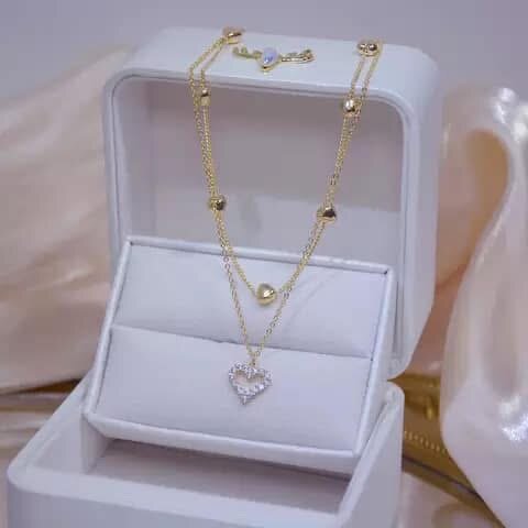 Collier élégant en perles