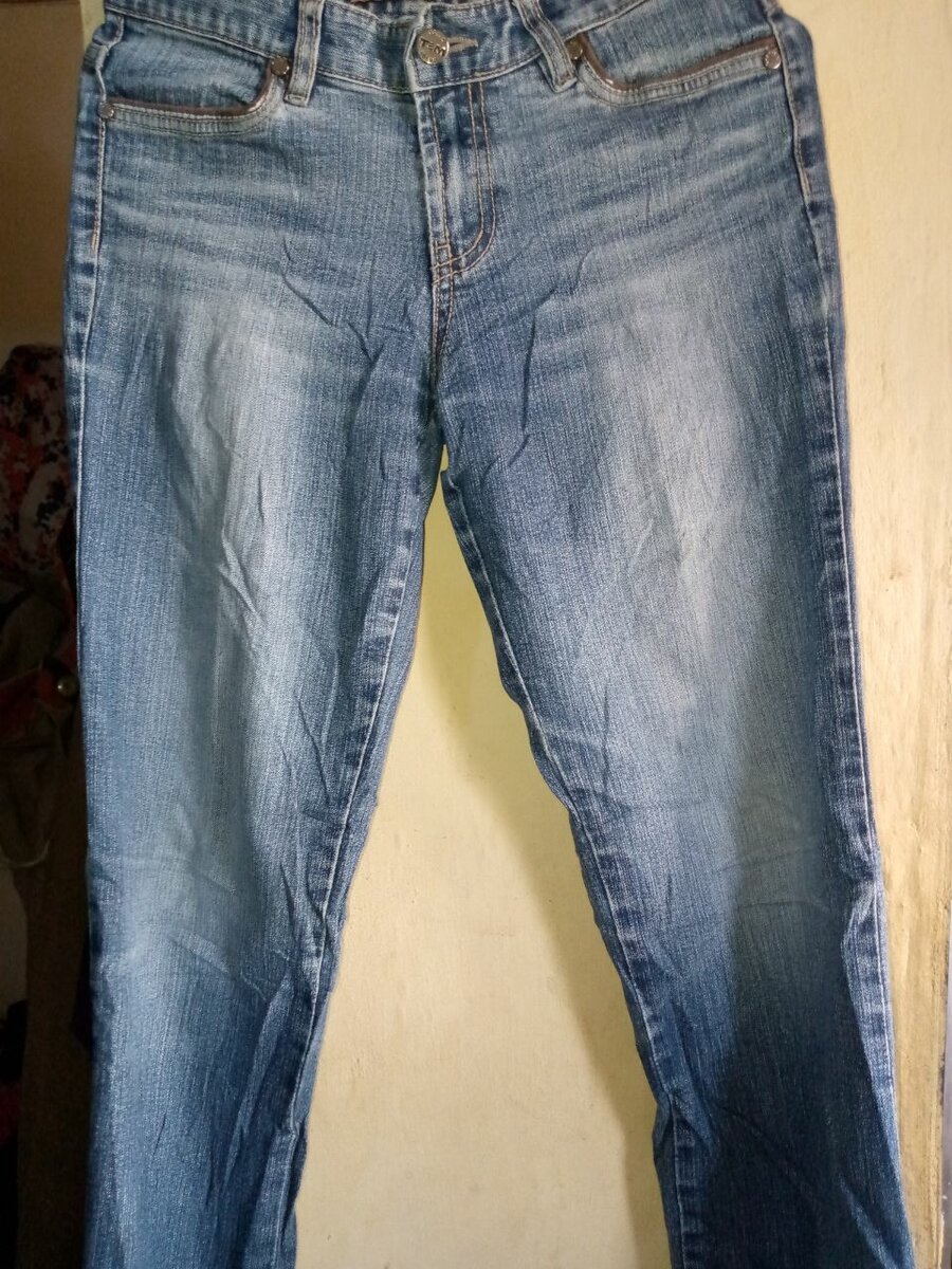 Ladies Thrift Jeans-Waist size 29