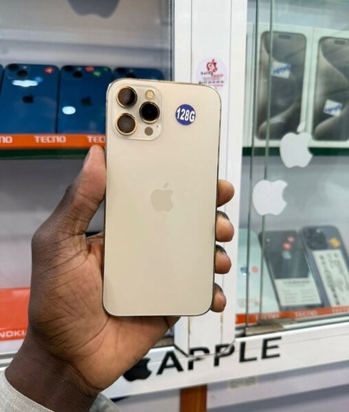 iPhone 128GB Smartphone