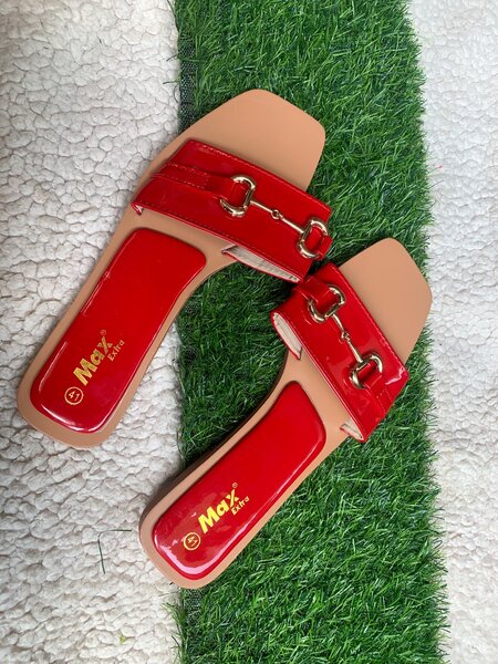 Ladies slippers