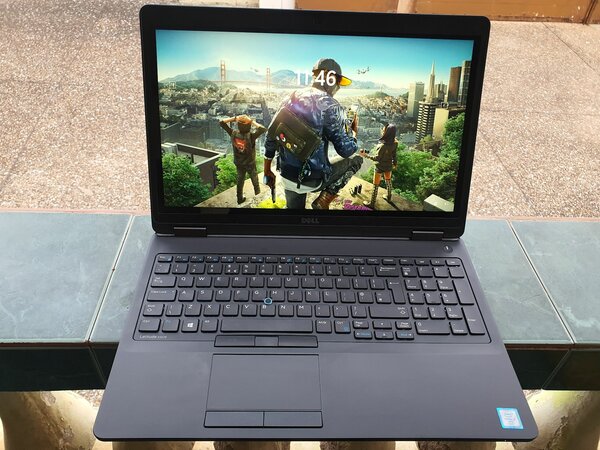 Latitude E5570