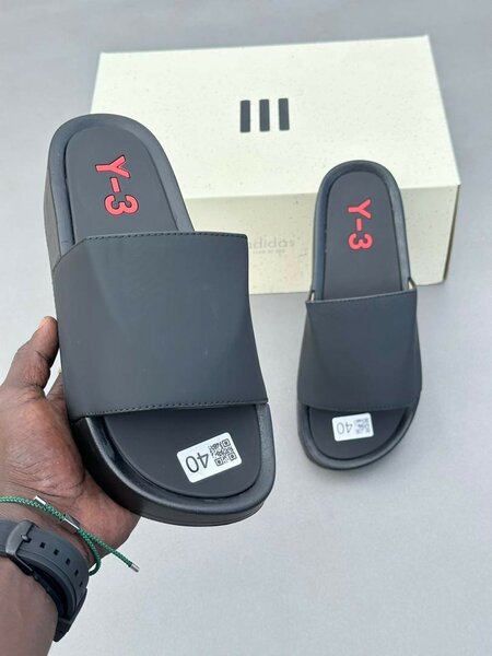 Y 3