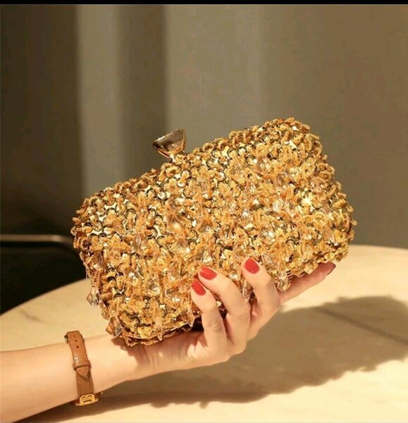 Élégant Sac Pochette Doré