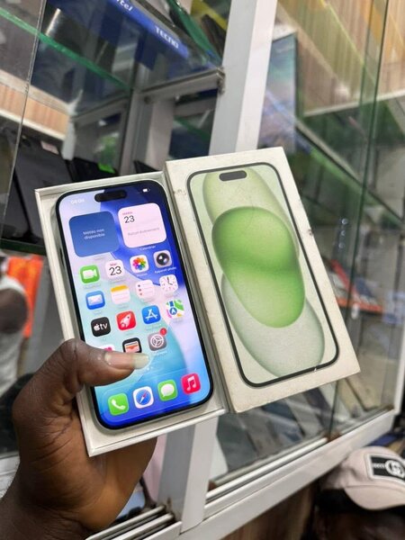 iPhone 13 simple