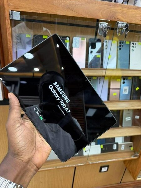 SAMSUNG TAB A7