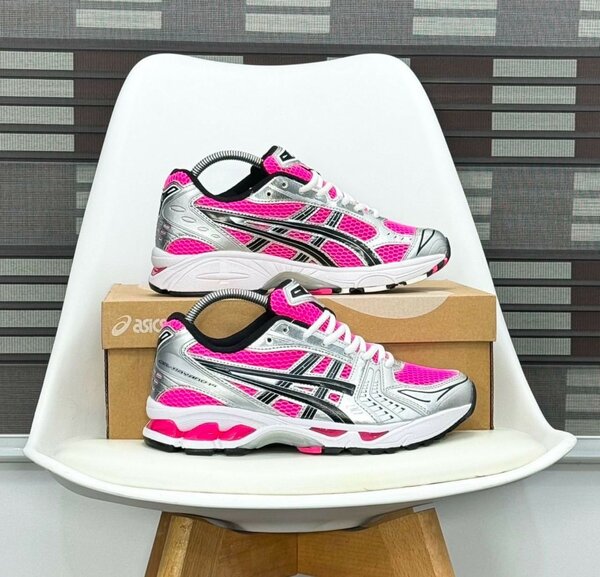ASICS SNEAKER