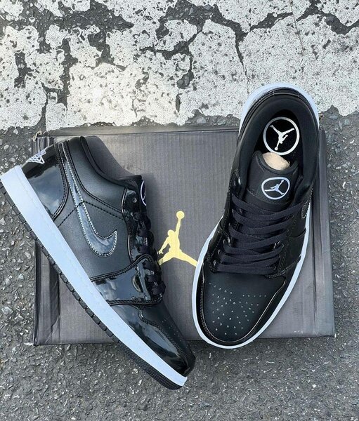 JORDAN NIKE
