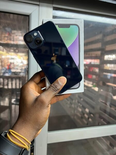 iPhone 14 Simple