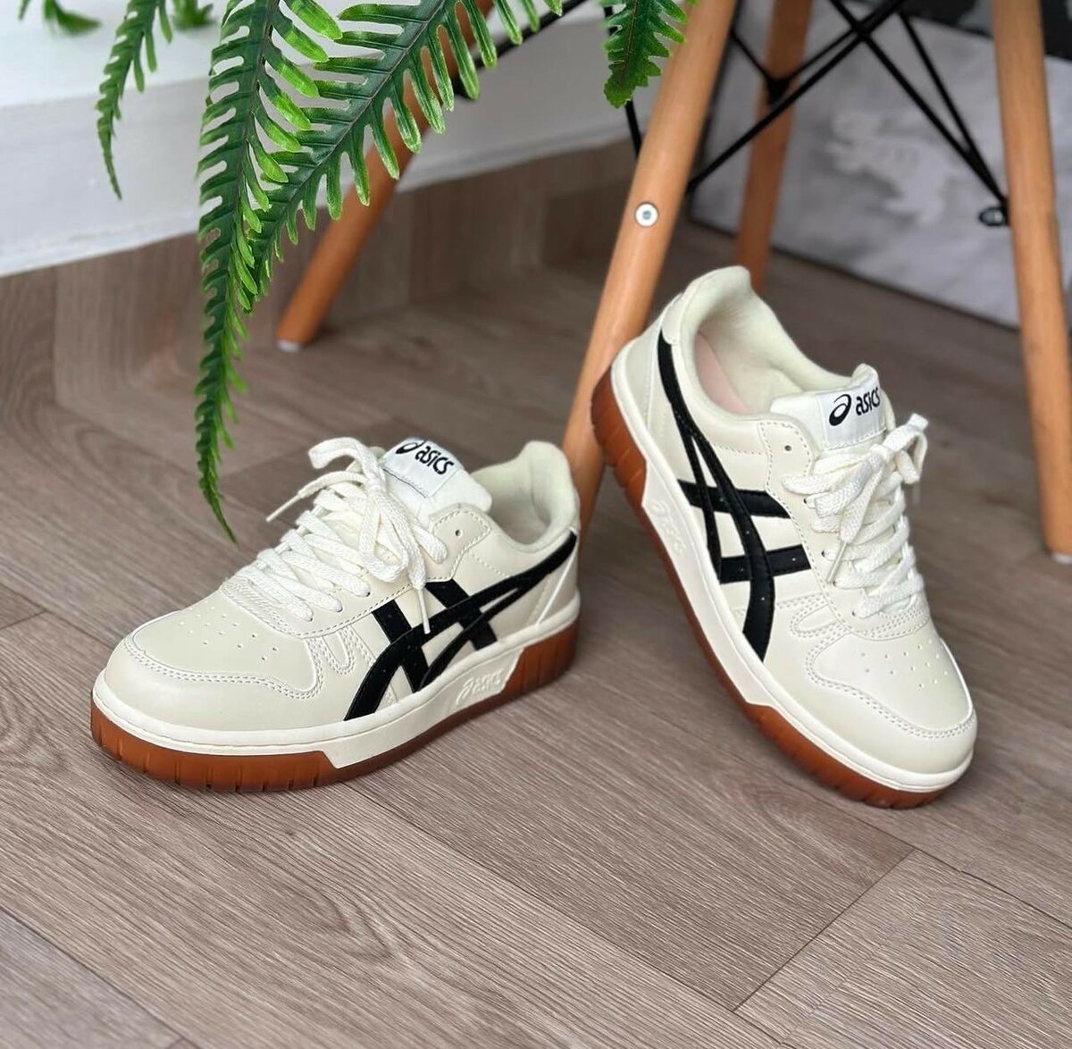 ASICS CLASSIC SNEAKER
