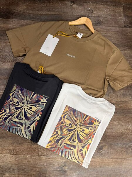 Tee shirt