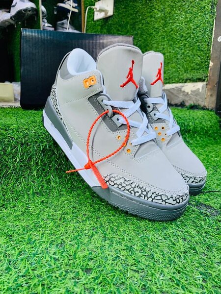 Jordan 4s available