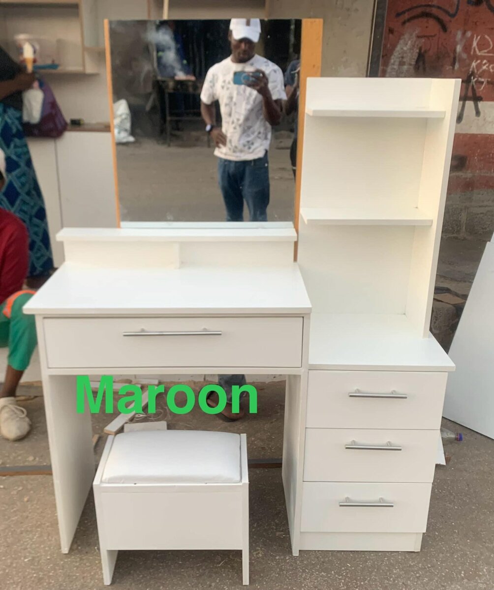 Dressing table