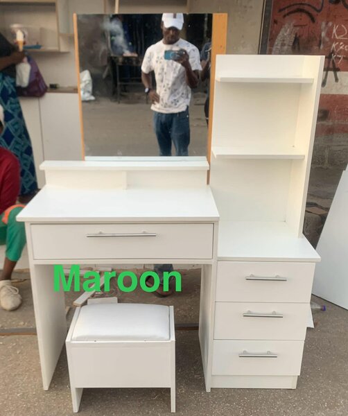 Dressing table